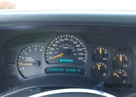 2004 Chevrolet Suburban 1500 Lt z USA, uszkodzony, nr VIN 1GNFK16Z04J145935